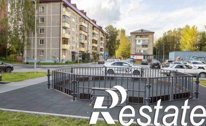 3-комн квартира улица 50 лет Октября, 54,  д. 54