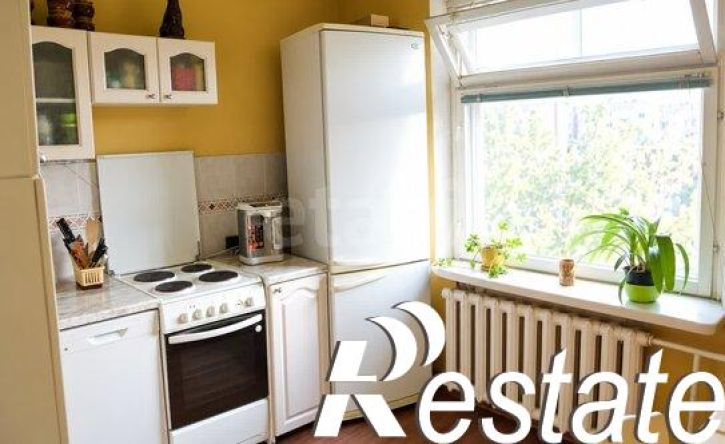 2-комн квартира улица Домостроителей, 10,  д. 10