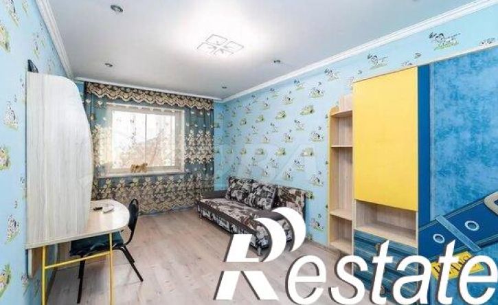 4-комн квартира улица Муравленко, 5,  д. 5
